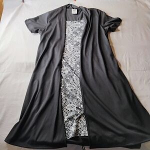 Chic Black and White Floral Midi Dress